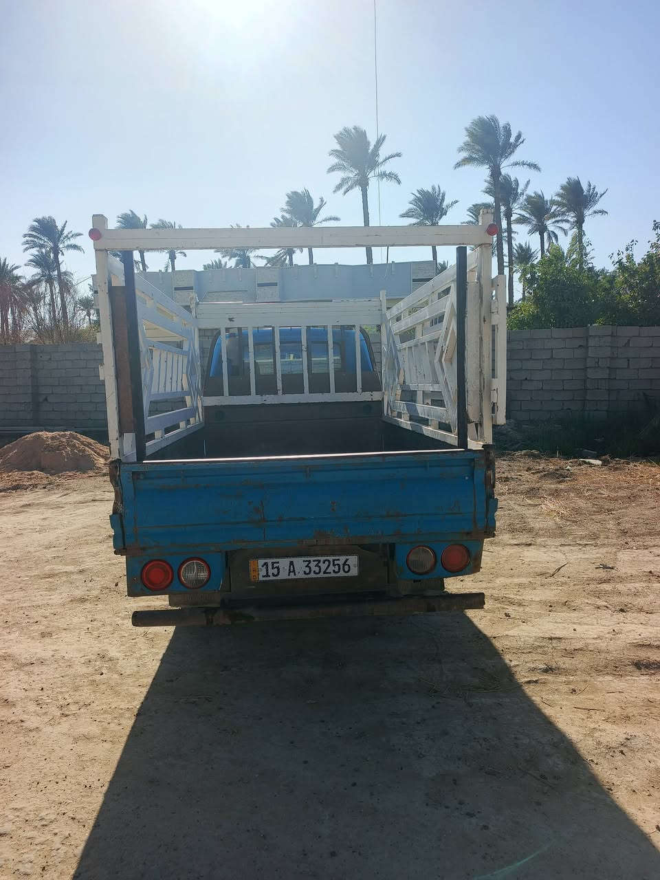 السلام عليكم 
اخوان كيا بنكو للبيع 
موديل 95
كير مكفول 
اكسن مكفول 
شاصي مكفول 
محرك بي تنقيص 
سياره حلوه ومرتبه 
كير ومحرك مال عموشه 
سعر السياره53 وبيها مجال بسيط
بأسمي السياره تحويل مباشر
مكان السياره الكرمه ابراهيم بن علي 
***********
