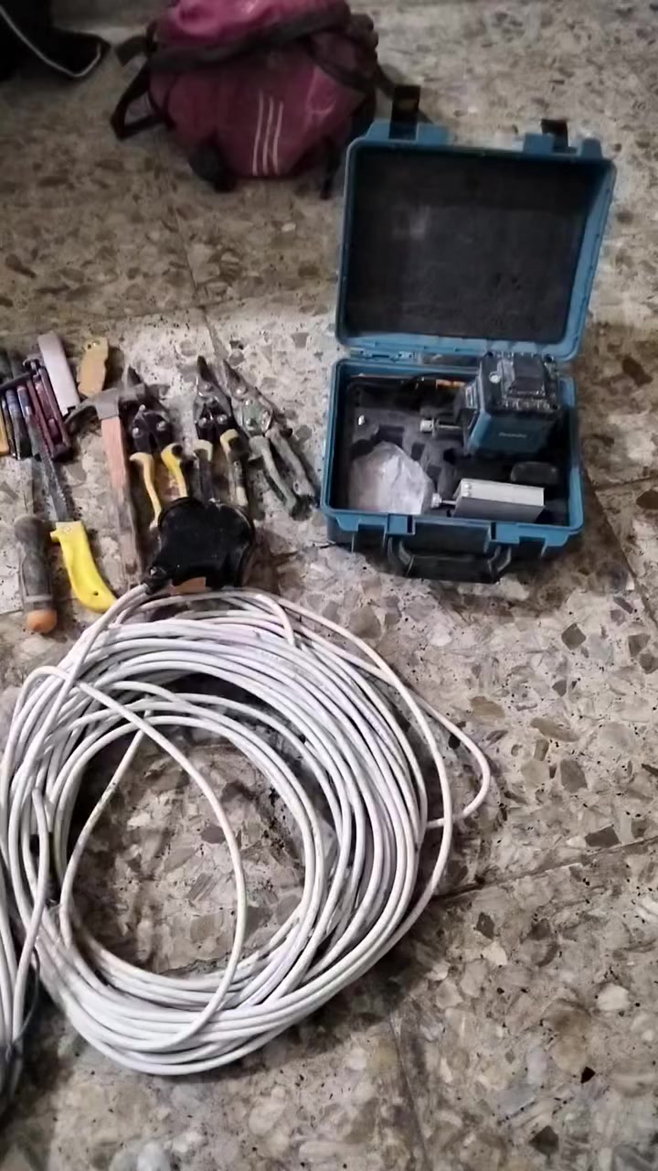 عدا  للبيع كلش  حلو مابيها شي ال يريد  اتصل ***********
