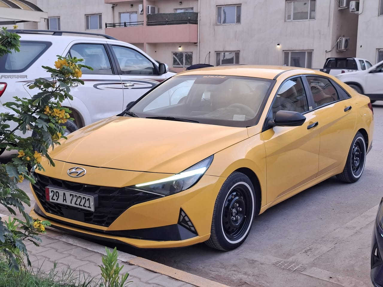 سلام عليكم البيع النترا وارد أمريكي موديل ٢٠٢١
رقم واسط انكليزي بسمي هزه جديد مصفريه هيه وقرامات 
كير عادي ٦ نمر بلادي مكفول    السعر ١١٠ ورقه ماشي ١٠٠ ألف 
محرك ٢٠٠٠ دوش مكفول لا تبخير ولا مفتوح بلادي 
تبريد ثلج تخم تاير جديد صدر أمامي وخلفي جديد سياره جاهز 
البيع فقط بدون اي مراوس مكان سياره بغداد ناحية الوحده قريب عل مجمع بسمايه  صورة الحادث بل منشور 
شواصي سياره كله سليمه تفيد مال جناي جاهز من كل نواحي 
***********    ***********
