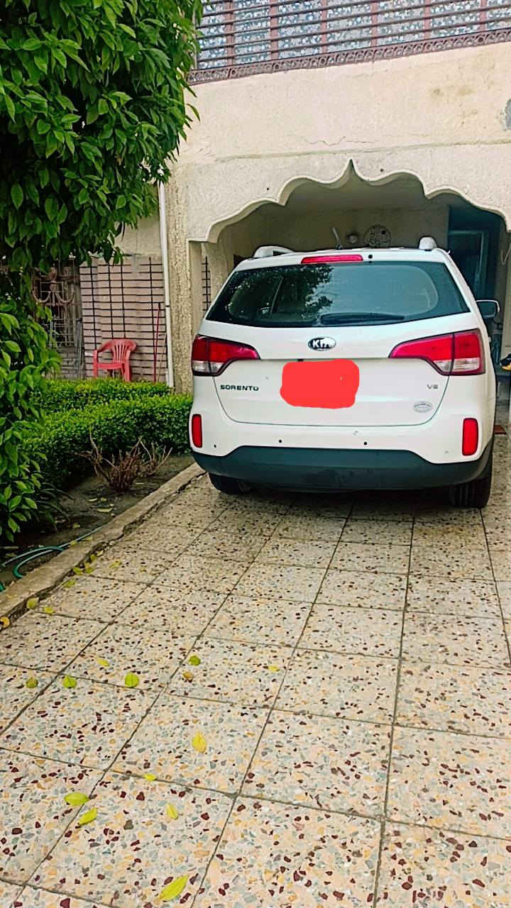 سلام عليكم كيا سورنتو للبيع موديل ٢٠١٤ خليجي مكفولة من الضربة والصبغ والتبديل محرك سته سلندر سيارة عل وضع الشركة بأسمي رقم بغداد تبريد ثلج ٣ قطع سبعة راكب محرك وكير وميكانيك جدد كفاله وحتى البدي سيارة مكفول كفاله عامة شرط الفحص دوشمة جديدة تخم تاير قبل سبوع شاد سيارة نص فول مري شفط أشاير بالمري سيارة ماشية شي قليل أستخدام شخصي من الدوام للبيت فقط سيارة خير من الله أسف عل إطالة اخوان سعر ١٩٠ $ وبيها مجال للطيبين / *********** بغداد, العراق

