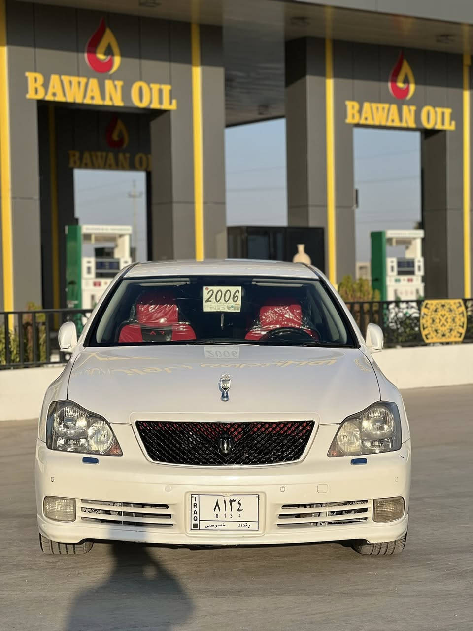 شاهینە موس ٢٠٠٥ بچوک بە بچوک
تەنها شوێن موسەکانی بۆیاخە
ناو ڕەشی ساج سور 
ویل دنگەی ئستیل مانگێکە بۆی بەستراوە
چوار جام کارەبا و ئۆتۆ 
ئاوێنە کارەبا 
سەیارەکە سێ دوگمەیە 
تەبریت سارد و گەرمی جایزە
تازە ڕۆنی گۆڕاوە 
سەیارەکە تا بڵێی جوان و پاکە 
سەیارەی ماڵە هی مەعرەز نیە 

سعریشی ٦٤ مەعامەلەیەکی کەم 
ژم:***********
