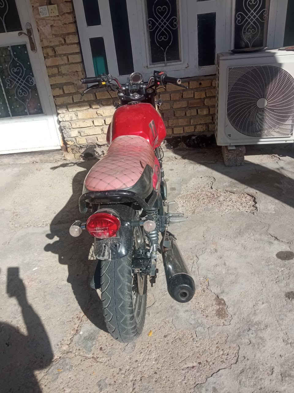 السلام عليكم متاح للبيع بايدي موديل 20اوراق أصولي كامله العنوان بابل طهمازيه السعر مليون وبيها مجال حك الجيزه للاستفسار ***********
