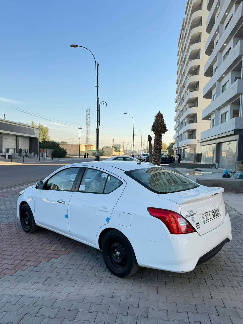 نيسان صني 
موديل. 2020 
ماشية 80 الف 
سنوية و هزة 2030 
دفتر بنزين بيها. 
شاشة ايباد و بلاجكتور  و جناح بيلادي 
صدر جديد.  
سيارة بيها نص باب صبخ  بدون دواخل 
و مكانين تعديل بارد 

كركوك رحيم اوا 
***********
سعر 104 و بيها مجال قليل كركوك, العراق
