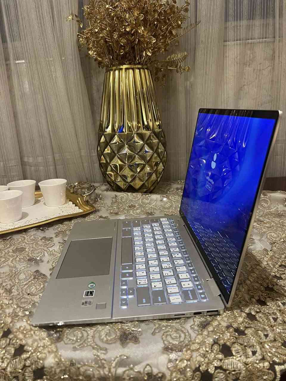 🔥 لابتوب لمس قلاب HP x360 i7 جيل عاشر شاشة 2K 🔥
جهاز قوي وأنيق يتحول من لابتوب إلى تابلت بسهولة 🔄  

📌 المواصفات:  
- Intel Core i7 جيل عاشر ⚡  
- رام 16GB  
- SSD 128GB NVMe سريع  
- شاشة 14 إنچ لمس بدقة 2K 🔥  
- قلاب 360 درجة  
- كيبورد مضيء ✨  
- بصمة ✔️  
- WiFi 6 سريع  
- نظام Windows 11  
شاحنته تايبسي سريعه 🔥
💻 يعادل i5 جيل 11 بالأداء 🔥  
💻 مناسب للشغل، الدراسة، والتصفح الثقيل  

📦 الجهاز نظيف جداً وجاهز  

💰 السعر: ألف 450
مكاني بغداد والشراي يتدلل
موجود خاص وموجود واتساب
***********
