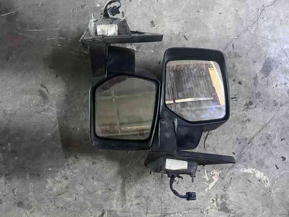 سلام عليكم لايت مرايه اصلي تفصيخ جيب بانريورت عنوان بغداد أكو توصيل جميع المحافظات ***********
