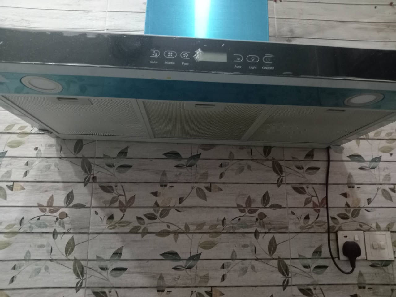 غرفة ولادي ٤ قطع ميز دراسه كومدي كنتور بي نفس رفوف ميز الدراسه على طوله احنه شايلي لصغر المساحه و الجربايه تحتاج تخت لان مكسور ماخذيهه ب٤٥٠ ورايدتهه ب٢٠٠ وبيهه مجال للشراي
ميز وكراسي ٤ صار شهر مشتريته ب٢٠٠ بدون استخدام رايدته ب١٥٠ الميز يكبر ويصغر اي عيب مابي

مرشح استخدام شهر رايدته ١٥٠
براد مي ب٩
الغزاليه
*********** 
غرفة ولادي ٤ قطع ميز دراسه كومدي كنتور بي نفس رفوف ميز الدراسه على طوله احنه شايلي لصغر المساحه و الجربايه تحتاج تخت لان مكسور ماخذيهه ب٤٥٠ ورايدتهه ب٢٠٠ وبيهه مجال للشراي
