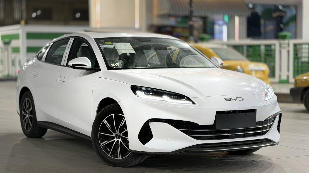 سيل 6 موديل 2025
فول مواصفات للاخير 1/1 كرسي كهرباء داخل ابيض سقف بنوراما 
5 كامرات . زيرو 0 km غير مستعمل 
مكان السياره بغداد السيدية / استفسار اكثر  ***********
