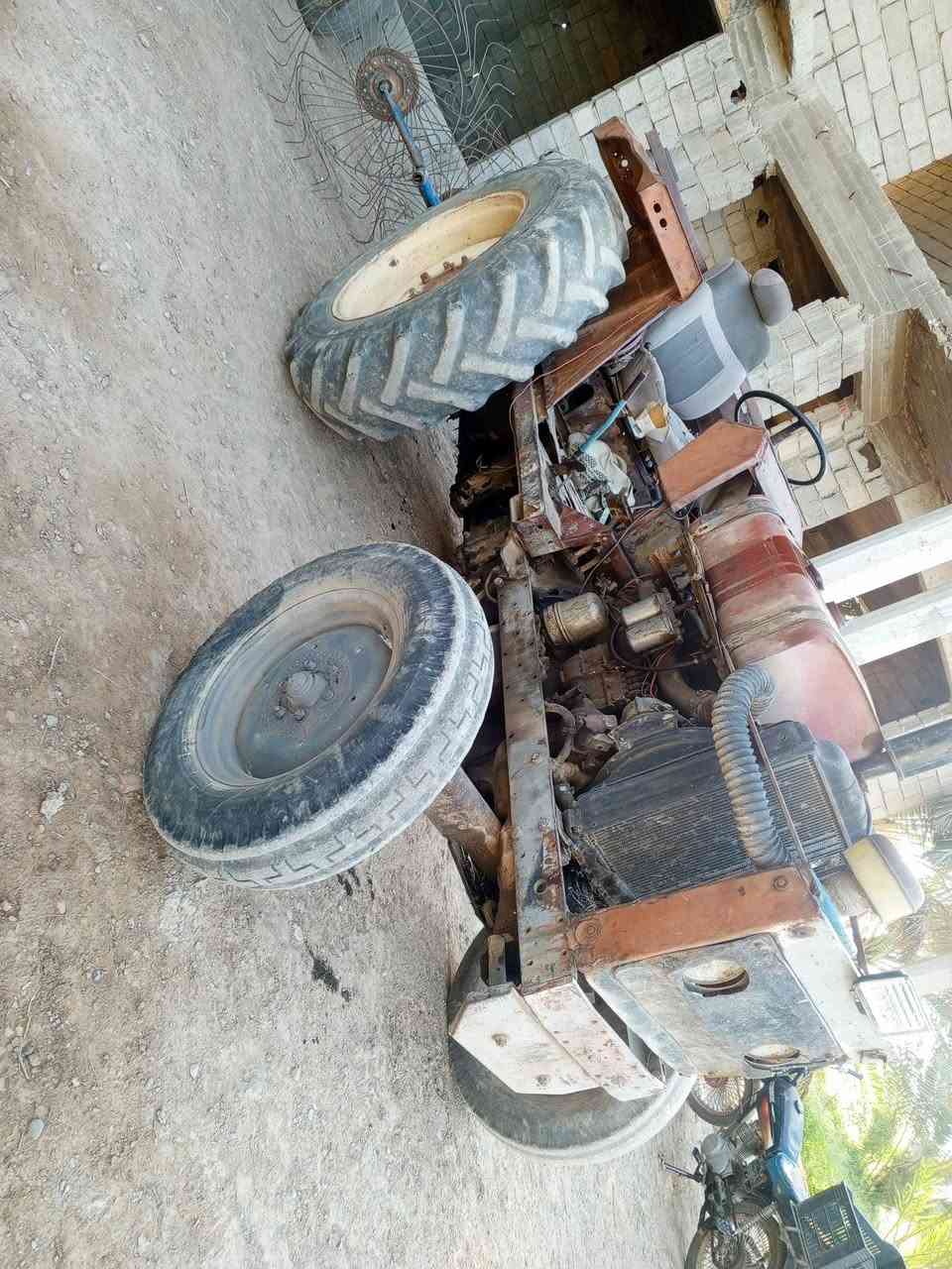 السلام عليكم مكينه عنتر 80للبيع محرك مكفول كير جديد اكسل بنيد موجود شرط الشقل الكشر كدام العين السعر اتصال رقم الهاتف/***********/العنوان ديالى الخالص التحويله/ملاحضه المكينه بدون
