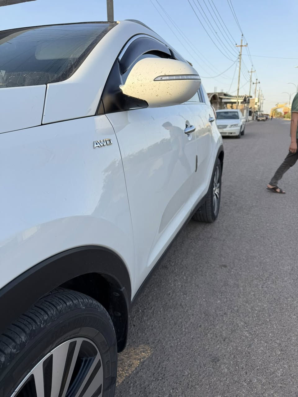 السلام عليكم كيا سبورتج خليجي مديل 14 مكفوله كفاله عامه ماعده رصعات موضحه بصور 
مكينه 2400فول مواصفات  
1بصمه تشغيل
2بانوراما
3مري شفط
4تحكمات ستيرن 
5مانع نزلاق
6شاشه اندرويد اصليه
7كشنات تدفه تبريد
سياره جاهزه كير ومكينه وحداديه وتخم وتاير وتبريد شرط ثلج وبعد بيه مواصفات 
مكان السياره ميسان علي الغربي 
السعر 160وبيه مجال***********
