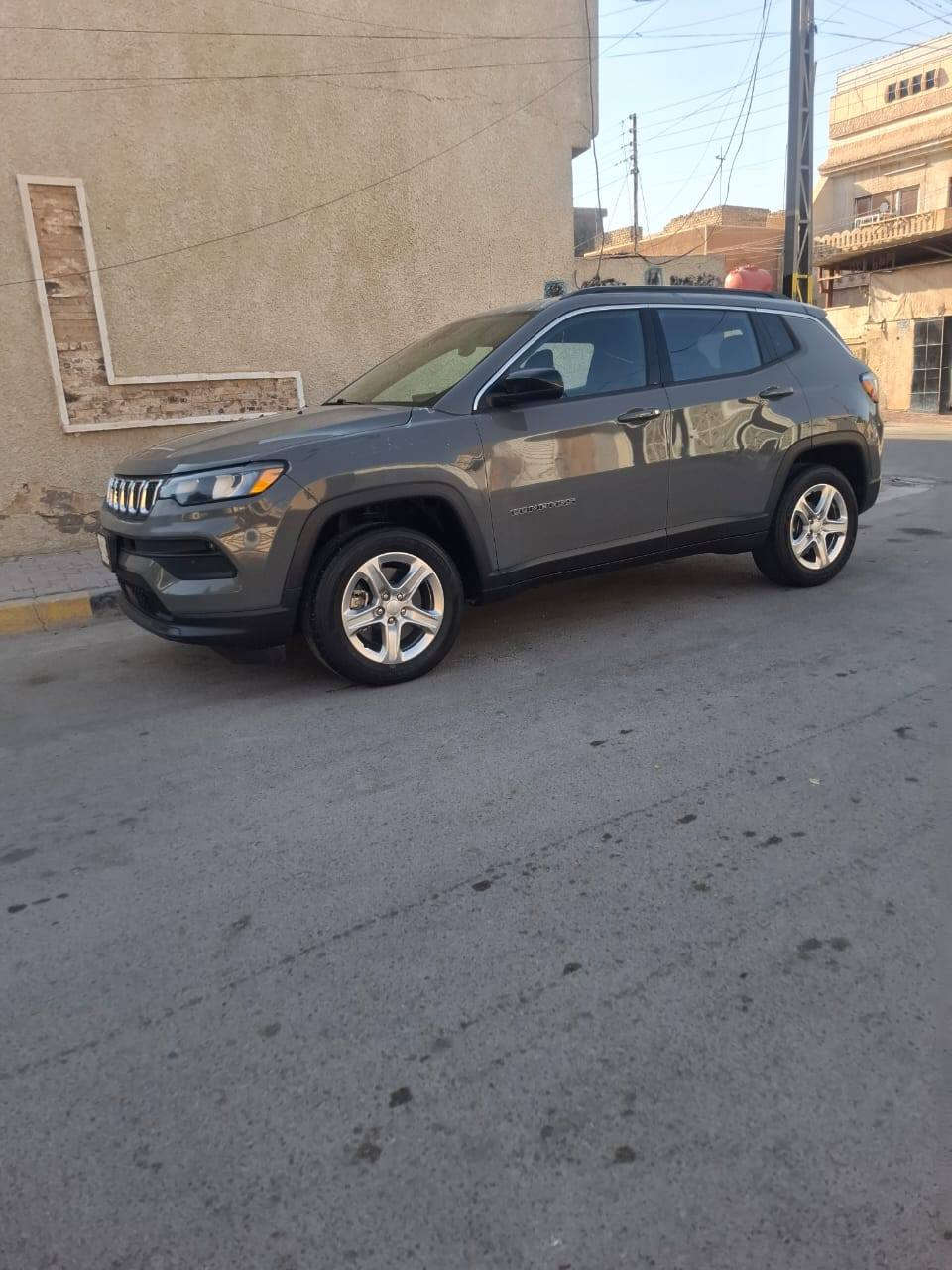 جيب كومباس
موديل 2023
محرك 2000 تيربو
عداد المسافه 13 الف كيلو متر 
الفئه لاتيود فول عده الفتحه
الحادث بنيد مبدل اصلي ومصبوغ + شبر بلتكمه الاماميه جهة السايق اثناء التحميل الباقي مكفول
للاستفسار الاتصال *********** ابو رضا بغداد, العراق
