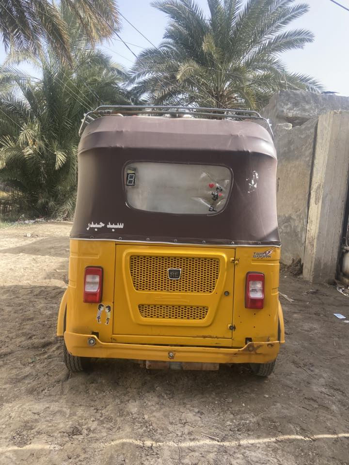 سلام عليكم تكتك 2021كامله للاخير كبل للشغل بيه ضربه شويه بل الغد ومرجعه بارد ومكينتها بوشه وبستم شركه والباقي مكفول التكتك سنويه انكليزي رقمها بالمرور  باسمي تحويل ثاني يوم السعر 7 مليون ***********واتساب فيس متواجد
