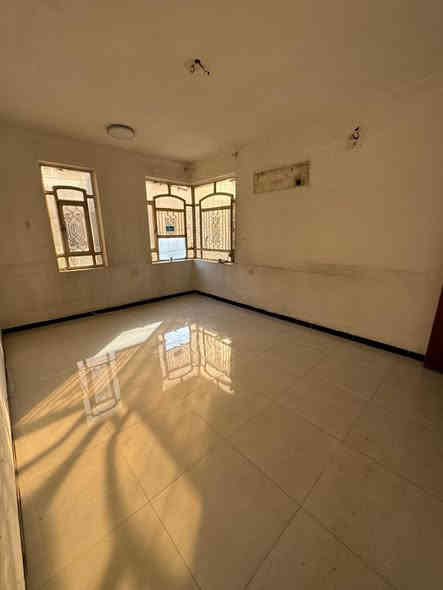 🏠 للإيجار في السيدية 🏠
🌟 شقة طابق اول فوق الارضي 

تتكون من:
💠 غرفتين نوم
💠 صالة 
💠 مطبخ
💠 خدمات صحية

💵 بدل الإيجار: 600 ألف دينار
📍 الموقع: السيدية – الخيزران (موقع مميز )

للاستفسار والاطلاع 📲
☎️ ***********
☎️

📍 مكتب الفهد للاستثمار العقاري
مقابل لحوم جويلي – السيدية

🛡️ إذا لم تناسبك هذه الشقة، لدينا مجموعة واسعة من المنازل والأراضي تناسب جميع الأذواق والميزانيات.
