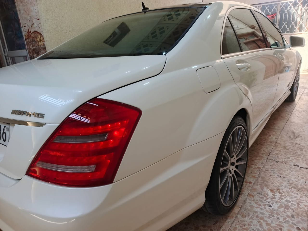 مارسيديس بينز S350 Amg 
Vip
موديل 2010 المانيا مع 5 بردات خلفية
رقم اربيل الجديد
 بدون ضرر
كفاله عامه ..
من صبغ وكير ومحرك وتبريد
عليها نانو سيراميك هيكاري ضمان 3 سنوات
      
المواصفات
ماشيه 222 الف كيلو حقيقي قابل للزيادة 
محرك V6 و كير 7 نمر مكفولات
تبريد قطعتين
ناظور ليلي
كروز سرعة مع تحديد المسافة مع السيارة الامامية و تقلل السرعة بشكل تلقائي
أبواب شفط
صندوق شفط
بانوراما
ستيرن كهرباء
حساسات امامية خلفية
انارات ترحيب
مري شفط
شاشة اعطال
ويل 20 اصلي
داخل اسود
لايت زينون
كشنات امامية تبريد و تدفئة
وضعيات قيادة سبورت و عادي
شفتات بالستيرن 
نظام تعليق جوبلس + تحكم بارتفاع السيارة 
بصمتين 
مكان السياره كربلاء
للاستفسار ***********
