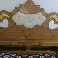 للبيع تاج والجربايه فقط نضيفات جدا سعر 150 وبي مجال بسيط 07723136728