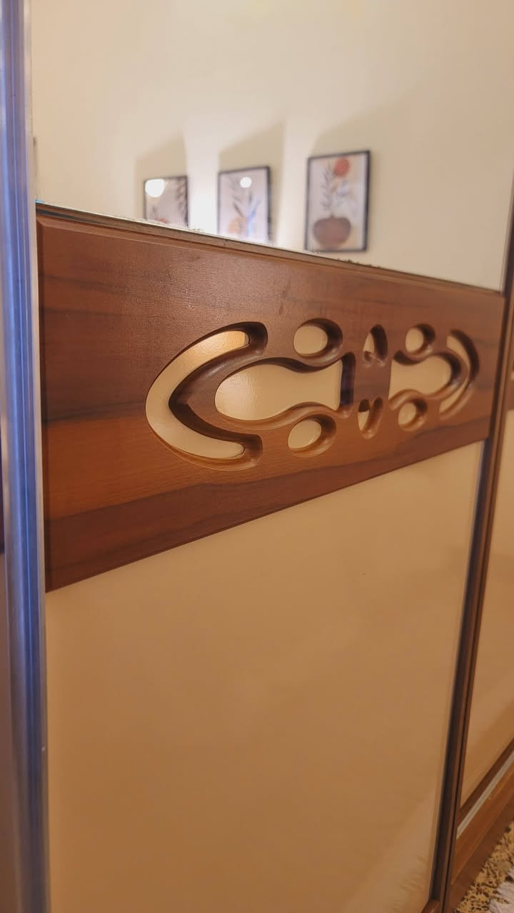 غرفه نوم نفر كنتورين وسريرين وميز تواليت نظيفه كولش مكاني بغداد للاستفسار ***********
