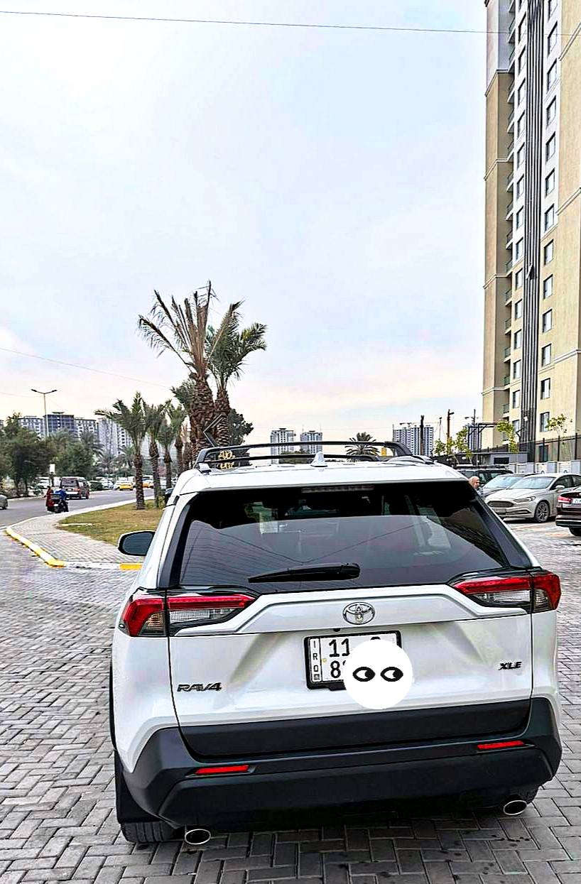 للبيع 
راف فور ابيض 
موديل 23
رقم بغداد 
امريكي xle premium 
فول مواصفات
بنزين
فتحه 
بصمه 
جلد 
رادار امامي وجانبي
صندوك كهرباء
وبعد بيه اهواي مواصفات 
حادث السياره 
جاملغ امامي فقط 
صور الحادث والسونار ناشره
مكاني 
بغداد العامريه 
السعر 228 $
الاتصال
***********
