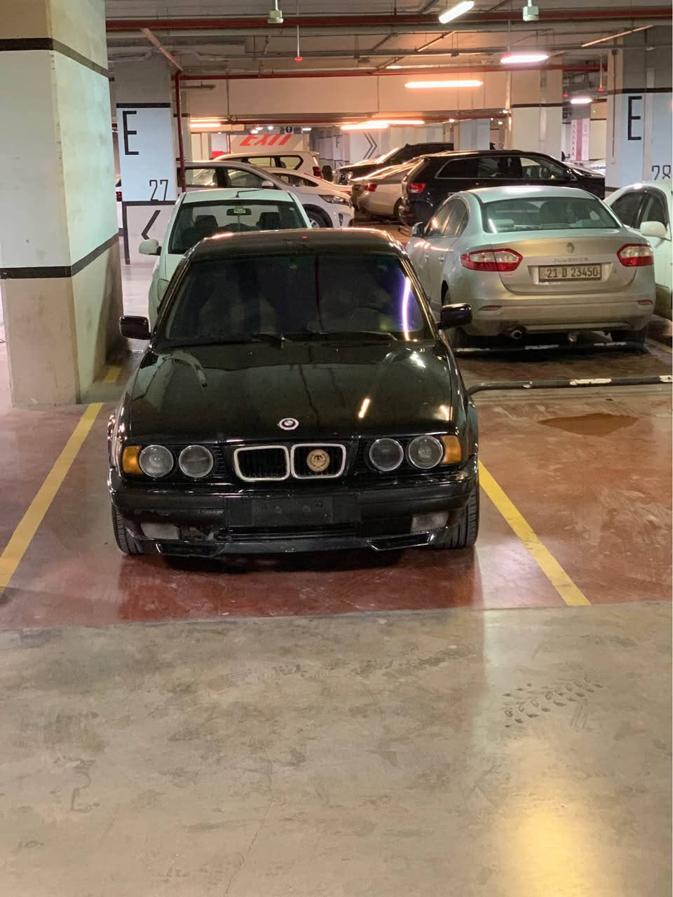 1994iA
525 دیجیتاڵ ئۆتماتیک 
4جام کارەبا 
دەبڵ ئێرباگ 
دەبڵ چەکمەجە 
کوشن جلدو سیاحی و هیتەر 
هۆکی بیلادی 
بەگلایت سپی 
تەبریدی ساردو گەرم 
ڕەقەم سلێمانی  
لە سلێمانیم
سعری ٥٦ معامەلە 
*********** السليمانية, العراق
