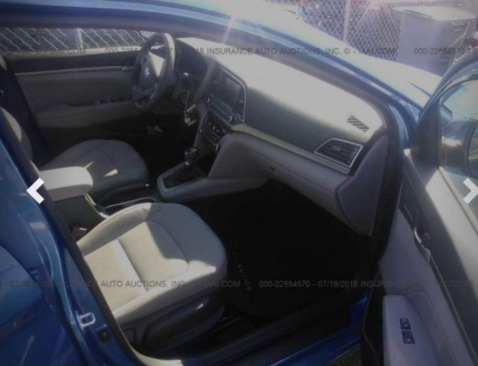 مراوس فقط النترا 2017 بيها حادث امريكا جاملغ خلفي وهنا بالعراق ربع البنيد بدون دواخل لغود شواصي مكفولات ليبل واحد بدون تبديل سيارة بدون ايرباك سيارة جديدة محرك 2000 دوش رقم اربيل الجديد تريد وكالة او تحويل بل يعجبك محرك كير مكفولات تخم تاير مراوس فقط هذا رقمي *********** مكاني بغداد
