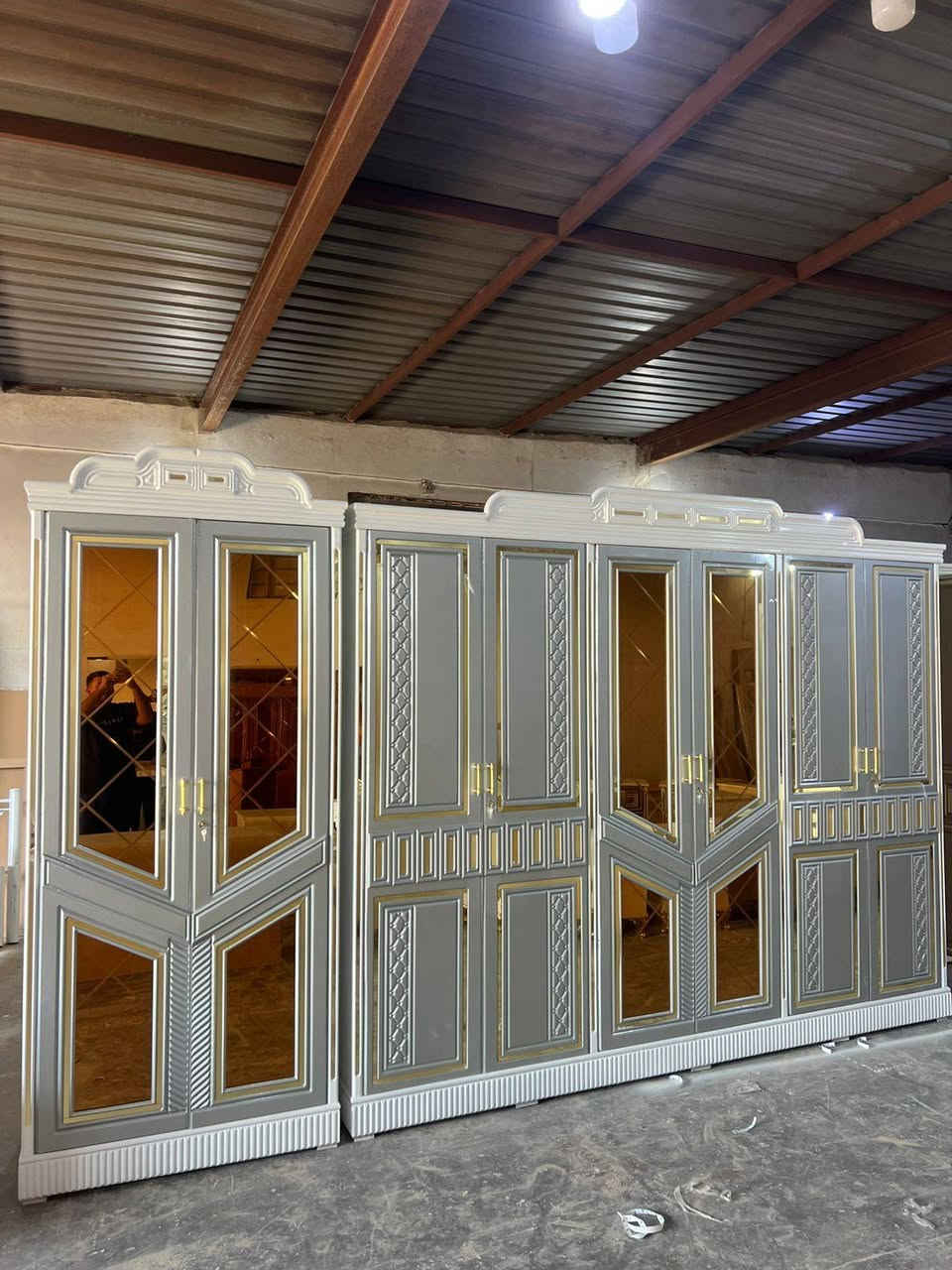 كل يوم جديد وصناعة عراقيه 
تعني 
الجودة والمتانه العالية 
تتكون من عشر قطع العنوان بابل الحمزة الغربي لتواصل على وات ساب ***********
