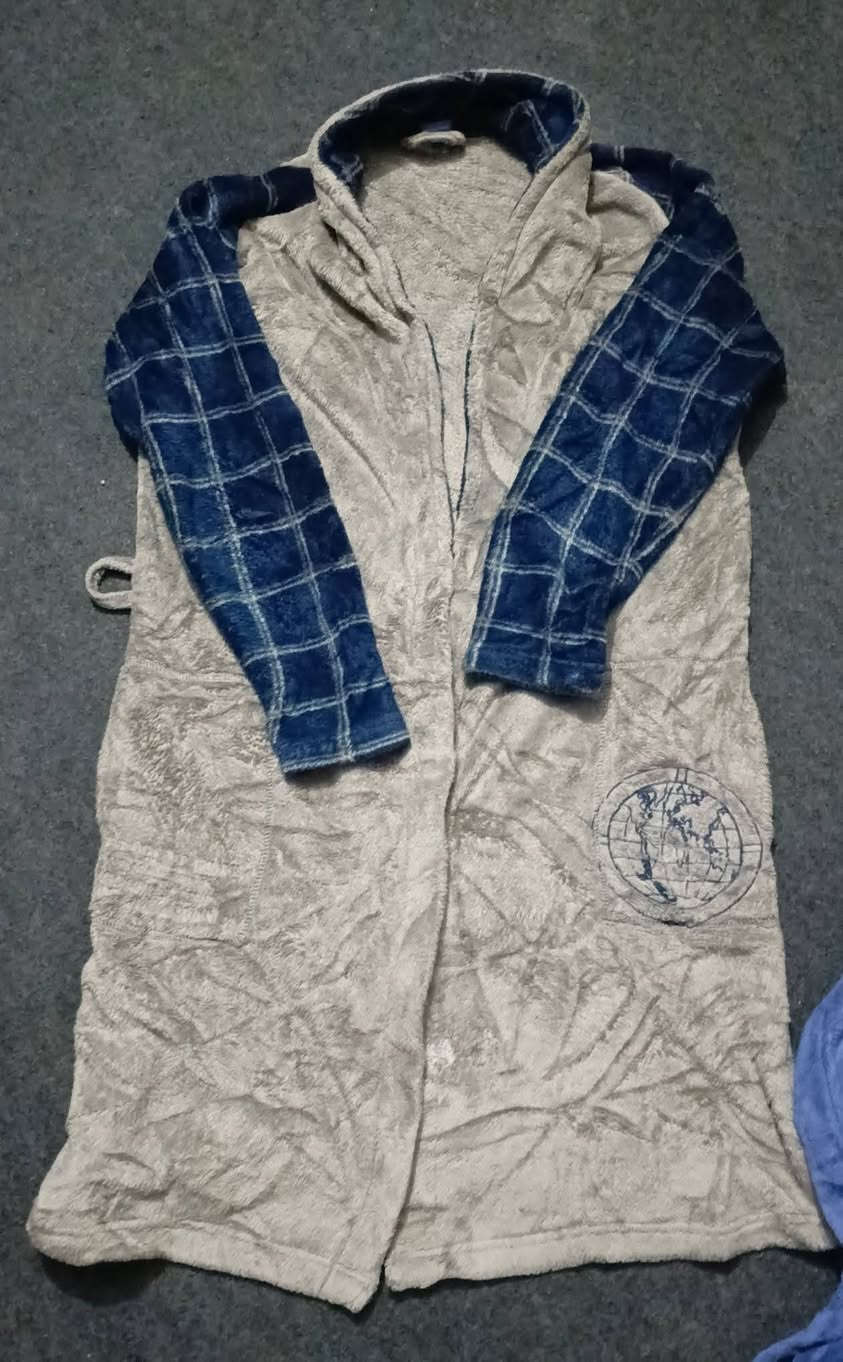 منو يشتغل بالبالات
عني شيليفات ملابس صيفي وشتوي كلهن نظيفات  جنت فاتحه مشروع وسديته كلش كلش هواي  ويخبلن راقيات 
كوتات تراكات 
حجابات 
بردات 
جراجف اشكال 
وبيهن جدد مامستخدمات 
فتحت شيليف لكيت بي ذني شوفتكم يخبلن وجدد


**إذا كنت صاحب هذا الإعلان وتريد حذفه لأي سبب، رجاءا أرسل رسالة إلى الدعم الفني**