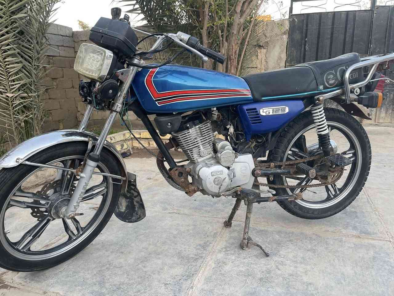 البيع سيفان موديل 2020المكان الدوانيه قضاء السدير السعر440وبيها مجال الرقم ‭٠٧٨٤ ٢٨٩ ٣٣٢٥‬
