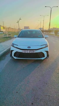 كامري SE • هايبرد • ٢٠٢٥