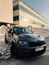 جيب كراند شيروكي موديل 2021  فئه s خليجي وكاله هارلم فول مواصفات ماشيه...