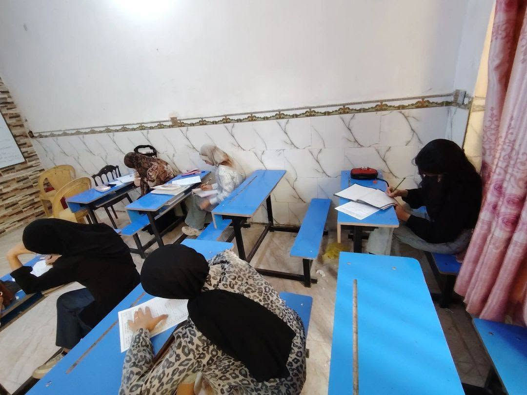 🛑 بشرى سارة لطلبتنا الأعزاء 🛑
🎯 طريقك نحو الـ100 يبدأ من هنا!
يعلن الأستاذ جعفر السعدي (بكالوريوس رياضيات) وصاحب الخبرة التي تزيد على 10 سنوات في تدريس مادة الرياضيات والمنهاج الوزاري، عن فتح باب التسجيل في الدورات التقوية الشاملة للعام الدراسي الجديد.
📚 المراحل المشمولة: ✅ الأول المتوسط
✅ الثاني المتوسط
✅ الثالث المتوسط
✅ الرابع الإعدادي
✅ الخامس الإعدادي
✅ السادس الإعدادي
🎁 مزايا خاصة للطلبة: 🤝 خصومات مميزة للأشقاء المسجلين معاً. 🤍 خصم 50% للأيتام دعماً لمسيرتهم التعليمية.
🌟 لماذا التسجيل معنا؟ ✔️ شرح مبسط ومفصل لجميع فصول المنهج. ✔️ امتحانات يومية وأسبوعية وشهرية. ✔️ أسئلة وزارية ونماذج امتحانية حديثة. ✔️ متابعة مستمرة حتى موعد الامتحان. ✔️ التركيز على أهم الأفكار والأسئلة الوزارية لضمان أعلى الدرجات.
📍 المكان: معهد إشراق الخاجية كوت الخاجية – شارع 40
📞 للحجز والاستفسار: واتساب: ***********
⚠️ المقاعد محدودة لضمان المتابعة الفردية والتركيز مع كل طالب.
🔥 احجز مقعدك الآن وابدأ رحلتك نحو التفوق والنجاح.
