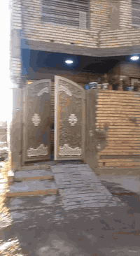 السلام عليكم
بيت 100م طابقين للبيع/ وجه 8 × نزال 12.5/ أربع غرف نوم+ مطبخ+حمام وصحيات+ بيتونة وشتايگر للسطح كامل/البيت مسكون وكامل ما عدا الكاشي ومحجر للدرج/طابو ملك صرف زراعي 25/ الشعلة الشارع الغربي مقابل قطاع السابع نهاية الشارع الأخضر جهة اليمين/ السعر 120 وبيه مجال للشراي / للمراجعة ***********
