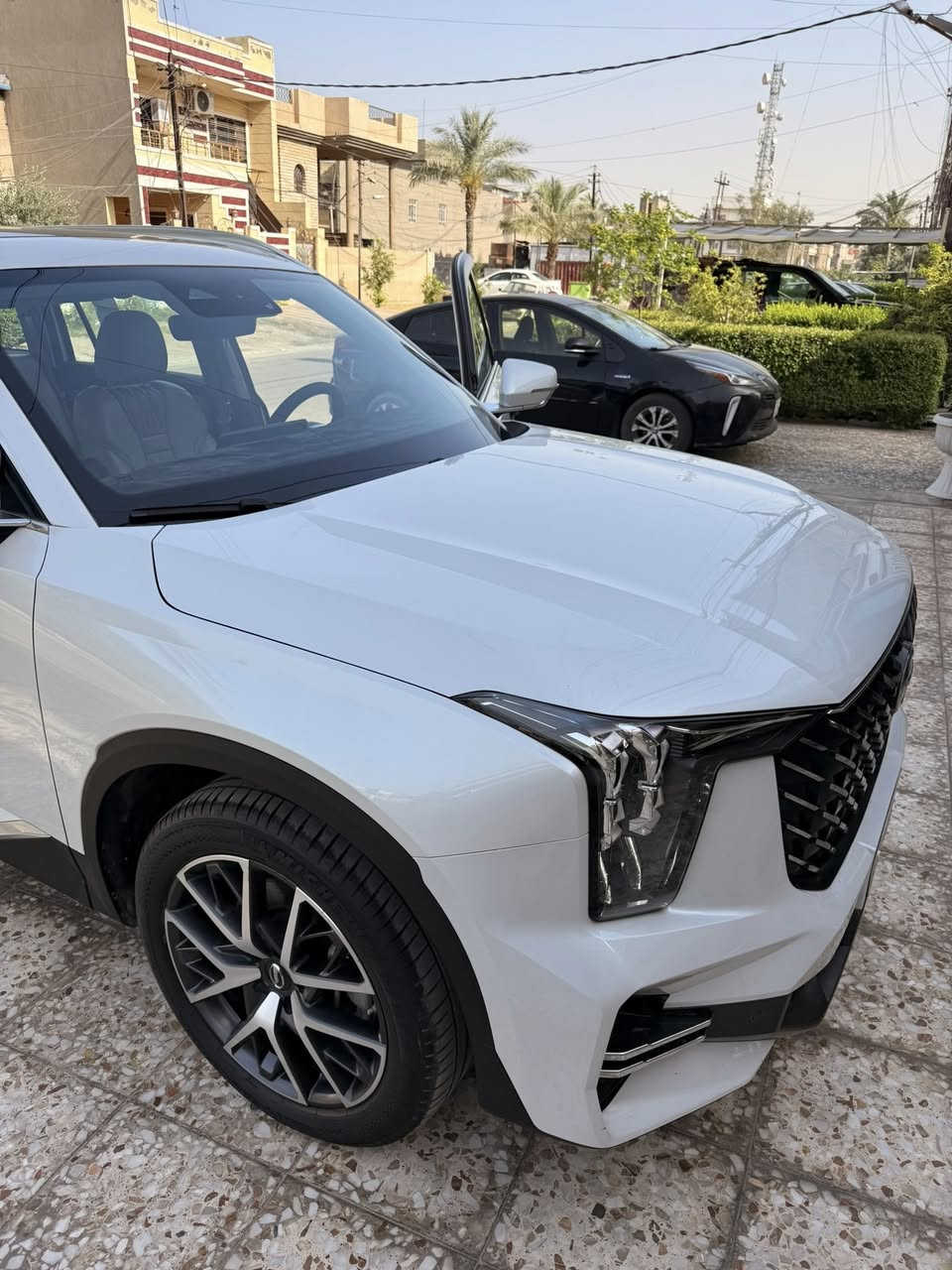 السلام عليكم
GAC GS8 2023 
للبيع
ماشية 46000 km
2WD(FWD)
    محرك 2.0 لتر تيربو 
    كير أوتوماتيك Aisin من 8 سرعات
وضعيات قيادة ايكو سبورت كومفورت
7 راكب
فتحة بانوراما
باب الصندوق كهرباء
مرايات كهرباء
شاحن لاسلكي
كاميرا 360
حساسات امامية وخلفية
تشغيل عن بعد
مكيف ثلاث خانات
تبريد مقاعد امامية
مقاعد الامامية كهرباء
مثبت سرعة ذكي
تنبيه الخروج عن المسار
رادار امامي
فرملة طوارء تلقائية

السيارة كلين بدون ضرر 
ب اسمي 
بعدها داخل الضمان 
السعر 230$ 
***********
