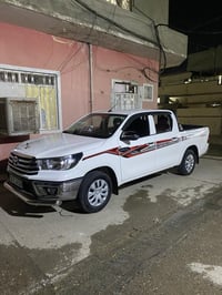 تويوتا هايلوكس باب اول 2023ناصي  ماشي 70 الف السعر 235.  07721398650