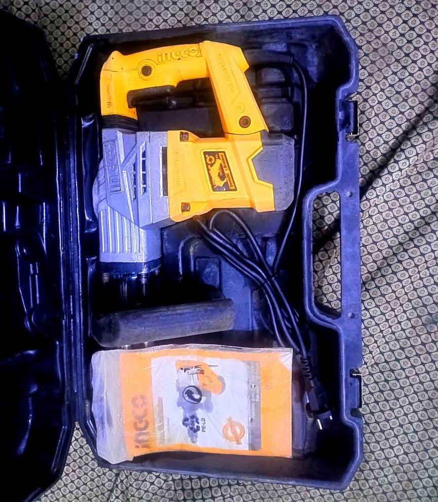 سلام عليكم

دريل همر +تكشير ماركة انجيكو ابل كلج
نضيف سعر 80

دريل كسار ماركة انجيكو 
نضيف سعر 60

دريل همر + تكشير ماركة انجيكو
نضيف سعر 70

المكان بغداد البلديات يوجد توصيل
رقم واتساب ***********
