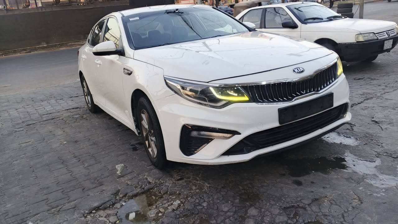 السلام عليكم 
كي 5 موديل 20 
دخول جديد 
سياره جاهزه 
محرك 2400غاز غاز غاز غاز 
محرك كير كهربائيات تخم تاير 
كفاله سياره جاهزه 
بها قصه جنطه ادوات ادوات ادوات 
سعر 60 ورقه بها مجال 
عنوان بغداد ***********
