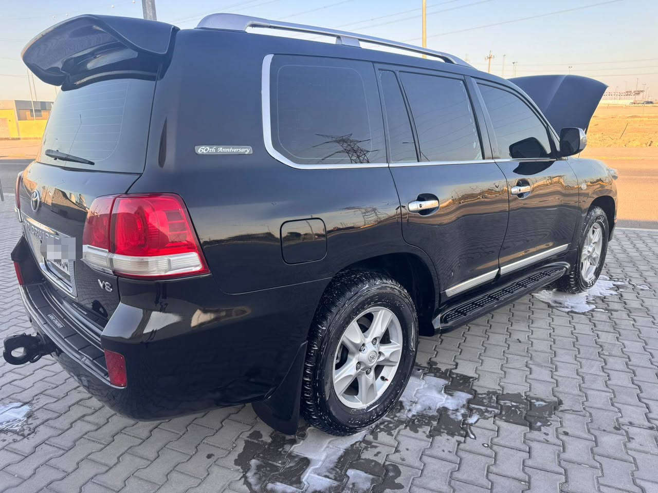 السلام عليكم
#ادوات ادوات #ادوات 
#موديل 2011  ستينيه
سياره جديده vxr.i  فكسار فول مواصفات
محرك 8  سلندر 

#المكان البصره 
#السعر 190&
مكفوله گص وفتح وعشائر
***********
بيع فقط
