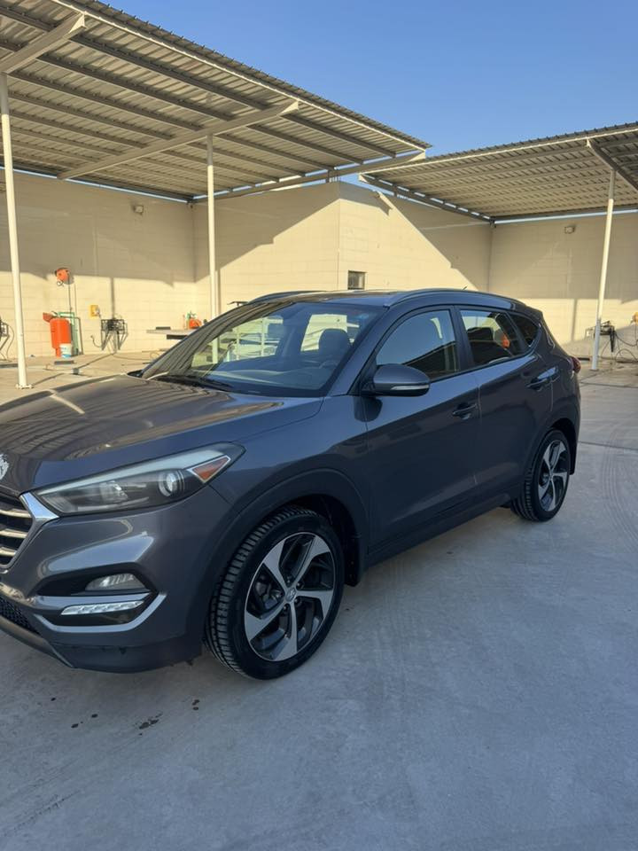 توسان 2016 شكل 18 قطعة وحدة صبغ فقط البنيد باقي السيارة مكفول ومثل متشوفون نطخت عندي بالبنيد ويحتاج البنيد صبغ فانزل سعر ورقتين مال صبغ عارضها 126 وبيها مجال بسيط رقم بغداد تحويل ثاني يوم ماشية 100
مكينة 1600 تيربو
***********
