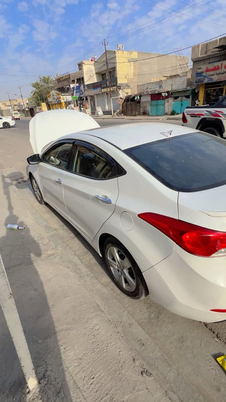 النترا هوندي 2013 خليجي فول مواصفات
السيارة خير من الله 
صدر خلفي وامامي كله جديد
حتى التايرات جديده
كفاله مكينه وكير
رقم بغداد انكليزي بأسمي 
تحويل مباشر ثاني يوم 
مكاني بغداد - الزعفرانية 
السعر 120 وبيها مجال 
السياره برغي ما تفتح بيها
رقم الهاتف : ***********
