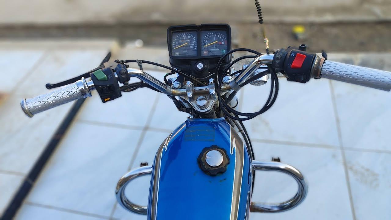 السلام عليكم 
دراجه بارت ايراني مديل 20
الدراجه مفتوحه بوشه وبستم بيهاا نقوصات بسيطه وسهله ودراجه بيهاا اوراق سعره 550الف لاستفسار  خاص او ع الرقم ***********لشراي فقط
