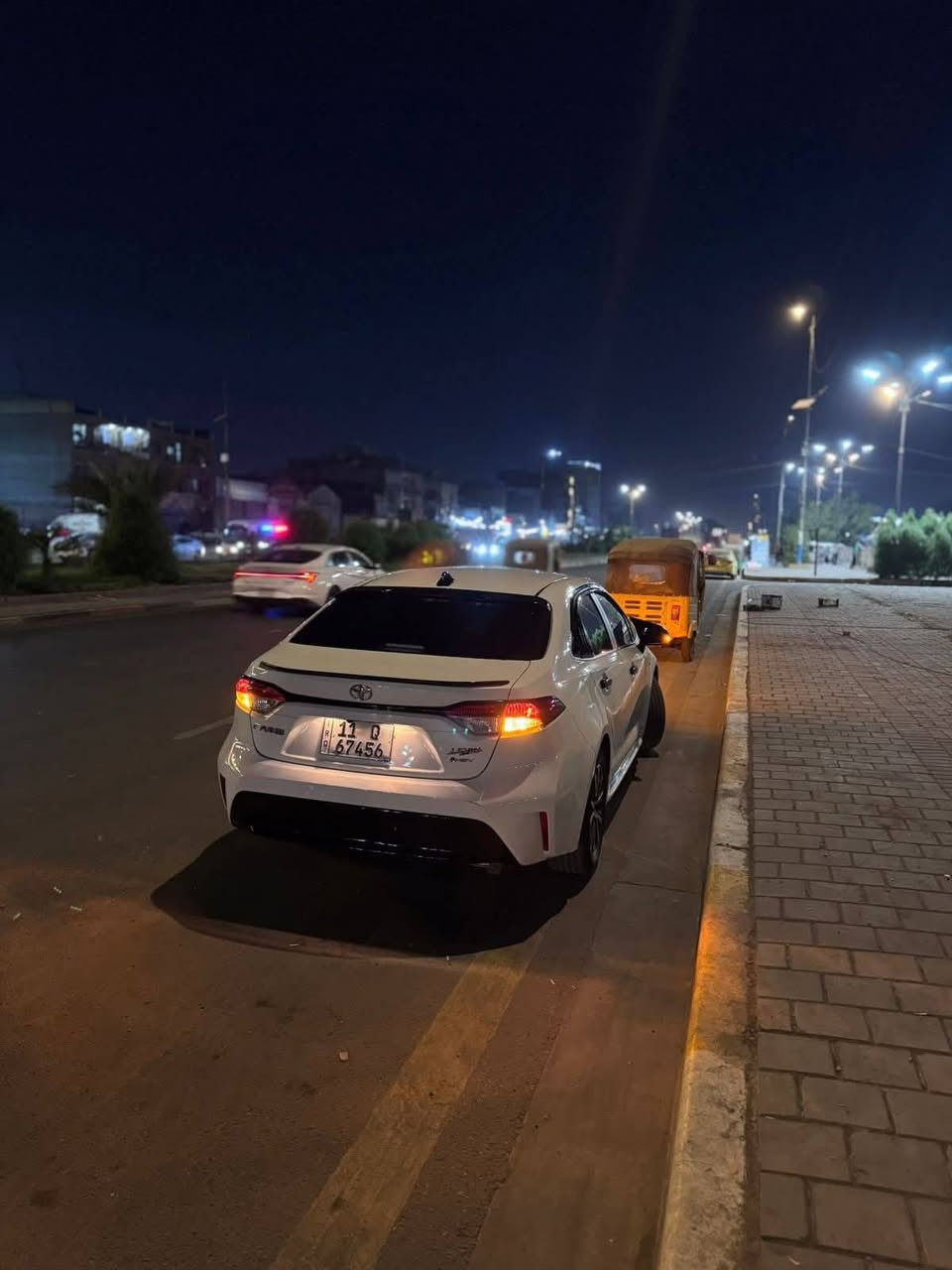 سلام عليكم موديل ٢٤داخل احمر ماشيه اقل ٥٠
كفاله عامه منصبغ ولفتح ولشد ولحادث بس رصعتين بل باب الخلف سايق وحده باب سايق فقط كفاله عامه 
135وبيها مجال سبب البيع عندي بناء  عنوان بغداد 
***********
