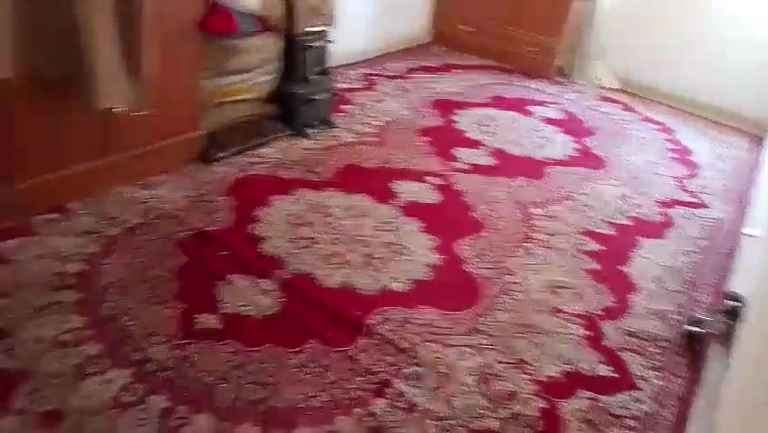 🏡 للبيع بيت مميز في بغداد – حي الرئاسة / العبيدي قرب سوق الرئاسة
فرصة ممتازة للسكن العائلي بموقع حيوي وخدمي قريب من جميع الاحتياجات اليومية 🌟

📍 الموقع: حي الرئاسة – العبيدي
📍 قريب جداً من سوق الرئاسة
📍 قريب من المستوصف والخدمات الصحية
📐 المساحة: 220 متر
🏠 البناء: نثر طابقين
📄 الطابو: صرف ✔️

🔹 تفاصيل البيت: ✅ استقبال واسع وأنيق
✅ مطبخ بمساحة ممتازة 🍽️
✅ صالة عائلية في الطابق الأرضي
✅ صالة إضافية في الطابق الثاني
✅ 4 غرف نوم كبيرة بمساحات ممتازة
✅ 3 صحيات
✅ 4 حمامات
✅ كراج داخل البيت 🚗
✅ حديقة جميلة ضمن الكراج 🌴
✅ توصيل ممتاز للماء والكهرباء ⚡💧
✅ نظام يمنع دخول مياه المجاري
✅ توزيع مرتب وعملي للغرف
✅ غرف واسعة وإضاءة طبيعية جميلة
✅ مناسب للعوائل الكبيرة
✅ منطقة هادئة وآمنة
✅ قريب من الأسواق والمدارس والخدمات
✅ سهولة الوصول للشارع الرئيسي والمواصلات
✅ البناء مرتب وجاهز للسكن

✨ بيت متكامل يجمع بين الموقع الممتاز والمساحة الواسعة والطابو الصرف، مع تصميم مريح وخدمات ممتازة يوفران الراحة والخصوصية للعائلة.

📞 للاستفسار والسعر والمشاهدة:
+964 772 289 6999


**إذا كنت صاحب هذا الإعلان وتريد حذفه لأي سبب، رجاءا أرسل رسالة إلى الدعم الفني**
