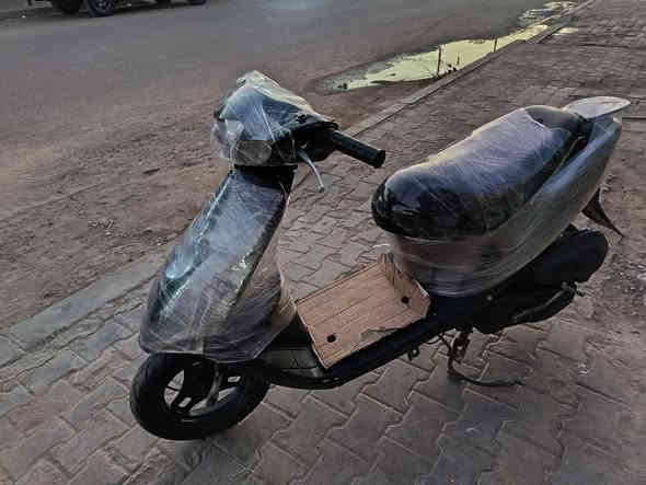 السلام عليكم دراجة رياضي للبيع
الدراجه اوراق ما مفتوحه كهربائيات شغاله سلف شغال نقص فقط باتري السعر ٣٥٠ وبيه مجال المكان حي العامل شارع عكش الاتصال *********** او واتساب 
باتري
