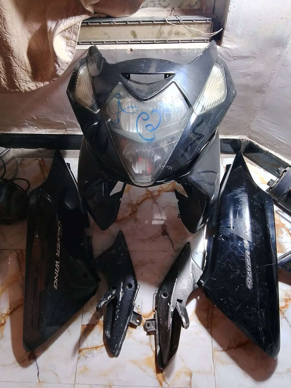 سلام وعليكم كفرات سلفر ونك نضافه ٧٠ بل ١٠٠   السعر ٢٥٠ وبيهن مجال العنوان بغداد الكماليه شارع البداله***********
