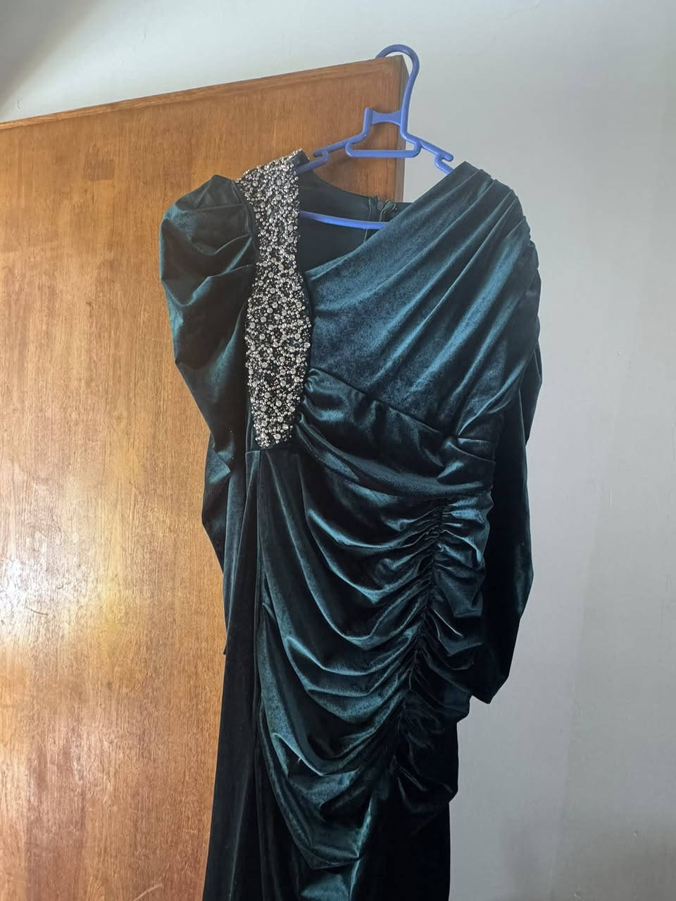 السلام عليكم
للبيع آخر وحده جديده والباقي مره وحده ملبوسه


**إذا كنت صاحب هذا الإعلان وتريد حذفه لأي سبب، رجاءا أرسل رسالة إلى الدعم الفني**