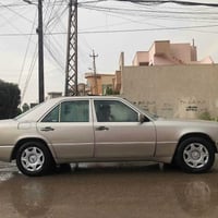 المرسدس ٩٢ كاز حتى بالسنويه ديزل تبريد شغال حداديه اماميه وخلفيه مبدله...