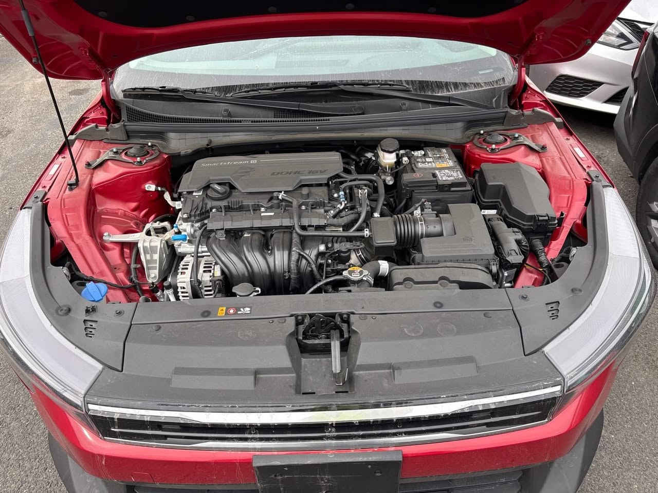 سلام علكيم
K4 للبيع مديل 2025 
حادثه بسيطه بدون ايرباك بجم كبس كفاله بشرط 
ماشيه الفين سياره طك كارتون 
فول موصفات عدا الفتحه EXمكينه 2000 دوش 
دخول جديد على حادثه تنباع بدون رقم بدون تصليح بدون مصرف غراضه كله موجوده 
 منفيز بأسمي مكاني بغداد المشتل للتصال *********** 
وسعرا 167 وبيه مجال 🌹
