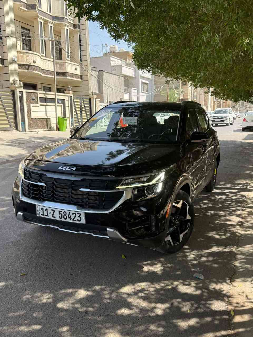 السلام عليكم للبيع 
كيا سلتوز 2024
الحادث موضح بالصور 
مواصفاته فول 1/1
مكينة الفين دوش 2000
بصمة تشغيل 
بصمه ابواب 
تشغيل عن بعد 
شاشة دجتل
لد دشبول وابواب امامي ابلادي ويه الشاشه 
رادارات امامي خلفي 
مانع انزلاق 
تبريد قطعتين 
نزول منحدرات 
كشن كهرباء 
كشنات تدفئه
تحكمات استيرن 
ويل نجمة
كروز سرعه 
سياقه ذاتيه
تحديد مسار
نقاط عمياء 
ثلاث وضعيات للقياده 
اطفاء ذاتي عند الوقوف 
اشاير بل مري 
السعر 165
  
مكاني بغداد الغدير 
رقمي***********
موجود بي واتساب
