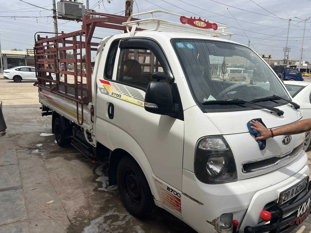 سلام عليكم للبيع
2018
سنوية مجدده
مكفولة كفالة عامة 
تدفئه تبريد شغال سياره جاهزه من كلشي
رقم صاحب سياره ***********
سعر سيارة 125 وبيه مجال
