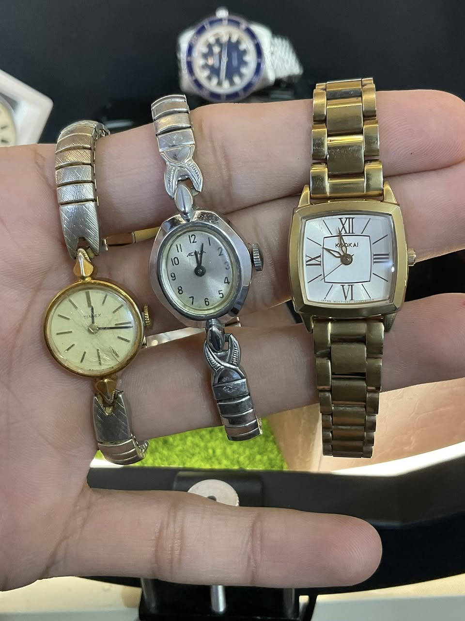 شلعه نسائي سويسري وياباني كلهم ماركات معروفه 20 قطعه وانطيك وياهن روس ساعات كلهم ب 250 مع توصيل قفل


**إذا كنت صاحب هذا الإعلان وتريد حذفه لأي سبب، رجاءا أرسل رسالة إلى الدعم الفني**