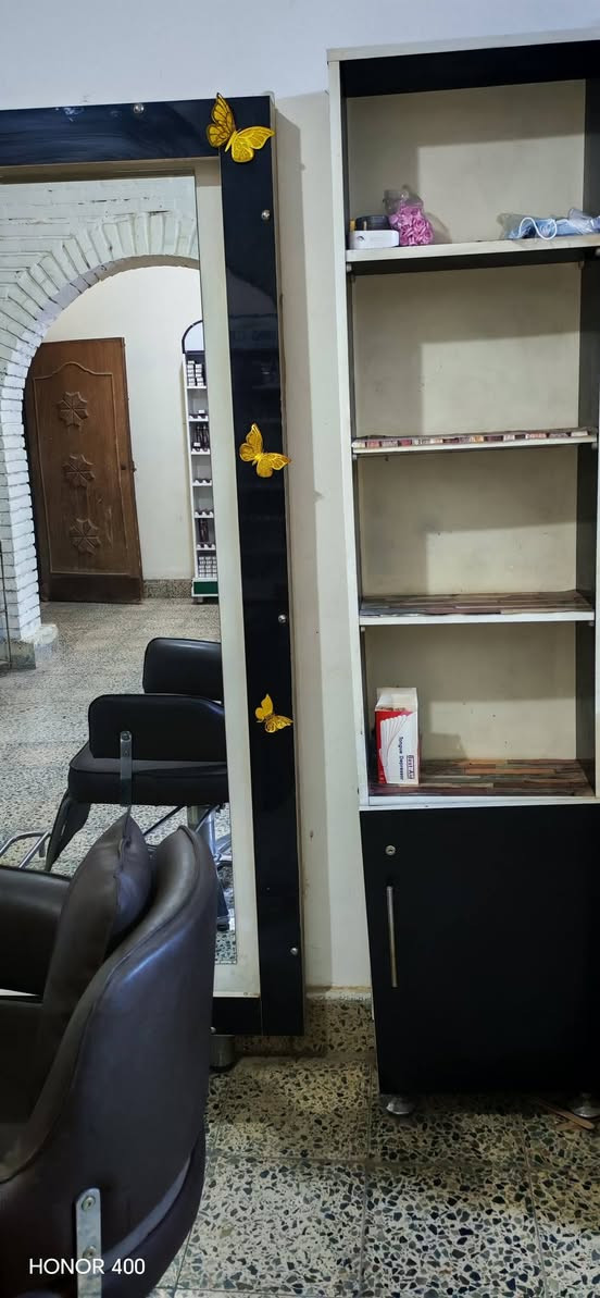 غراض حلاقة للبيع الاتصال ع الرقم *********** لعدم التواجد ع الفيس
