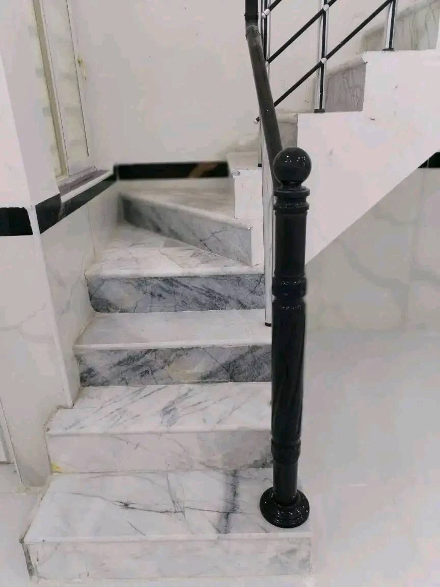 دا🏡ر(مشتملان) للــــــــــبےـعےـ  🖊،( قيد الانشاء ) 
المساحه 100 متر( 5×20)
«العنوان» الشيشان مقابل الصحفيين قرب سايدين الموضفين 
~"يتكون"~ الدار من 🌹طرمه🔑 استقبال 🔑ممر 🔑مطبخ🔑 صاله 🔑غرفه نوم 🔑🧲
للاستفسار الاتصال على ☎️ ***********☎️
