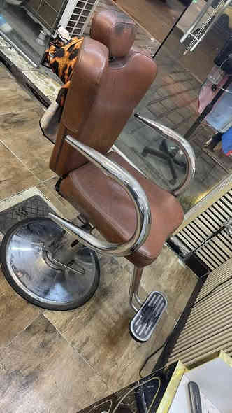 كراسي عدد ٤ للبيع بغدادالطوبجي
***********
